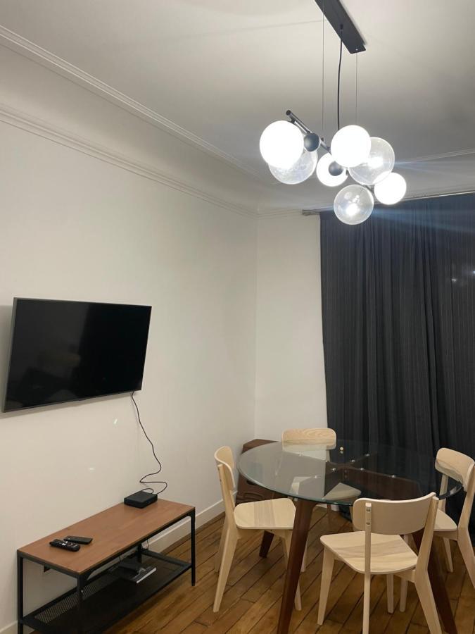 Apartment Nation *